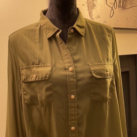 AEO Button down - Picture 4 of 15